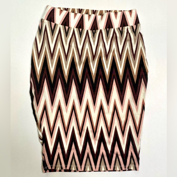 Charlotte Russe pencil skirt size xs brown and pink zig zag pattern - Picture 1 of 5